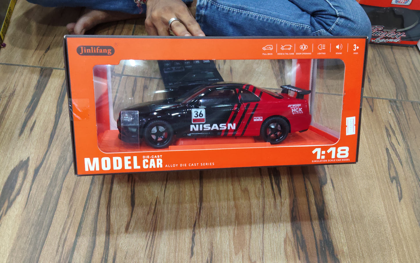 1:18 SCALE DIE CAST - NISSAN SKYLINE GTR R34 CAR
