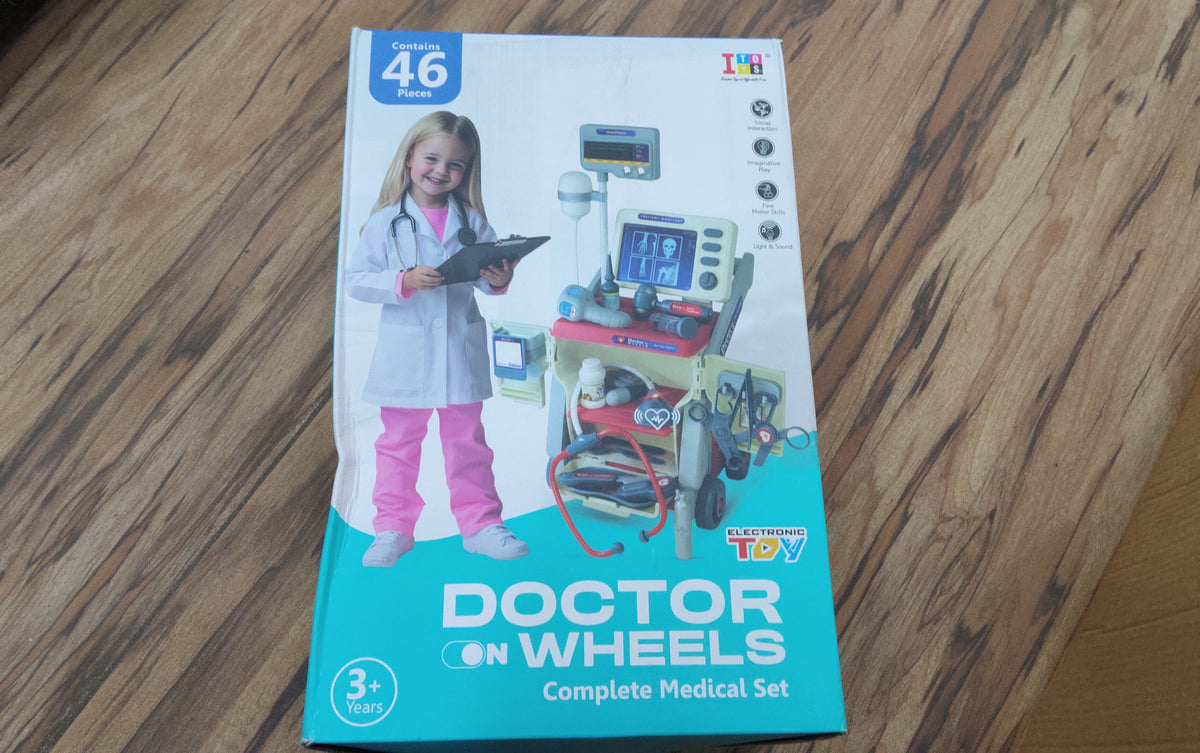 DOCTOR WHEELS COMPLETE MEDICAL SET - 46PCS