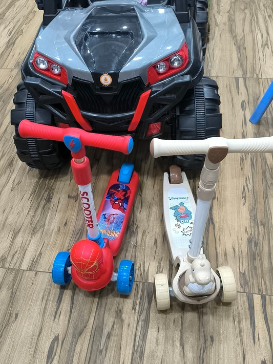 LOCAL JUST START SPIDERMAN - DINOSAURE AND ELEPHANT - SQUIRREL